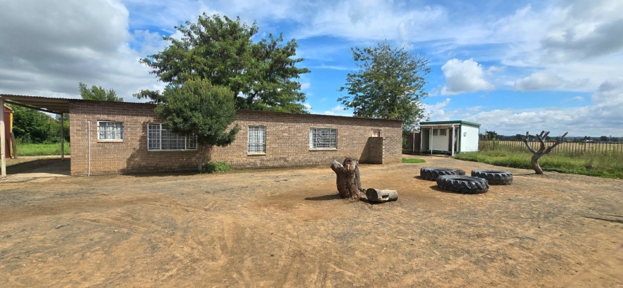Commercial Property for Sale in Roodewal Free State